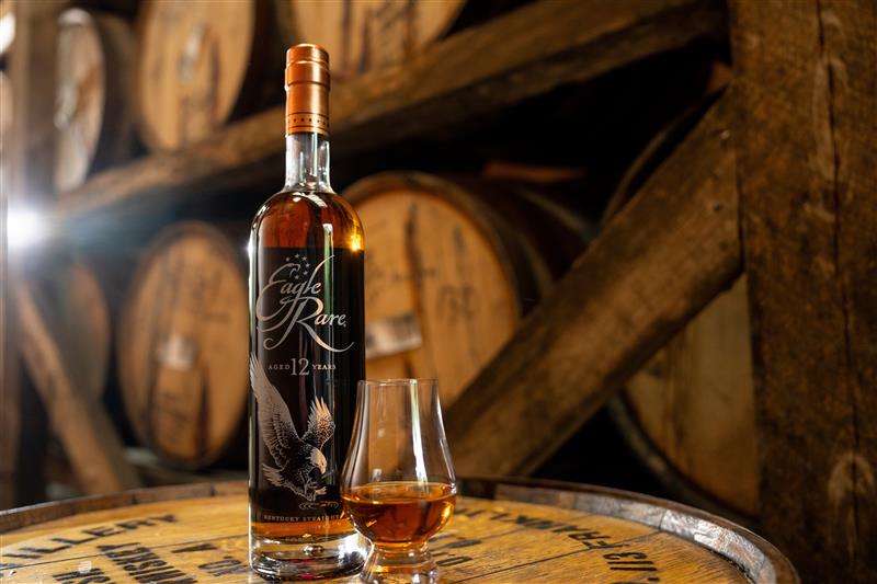 BUFFALO TRACE DISTILLERY REACHES HIGHER WITH THE INTRODUCTION OF EAGLE RARE 12: A PERMANENT NEW ADDITION TO ITS AWARD-WINNING PORTFOLIO